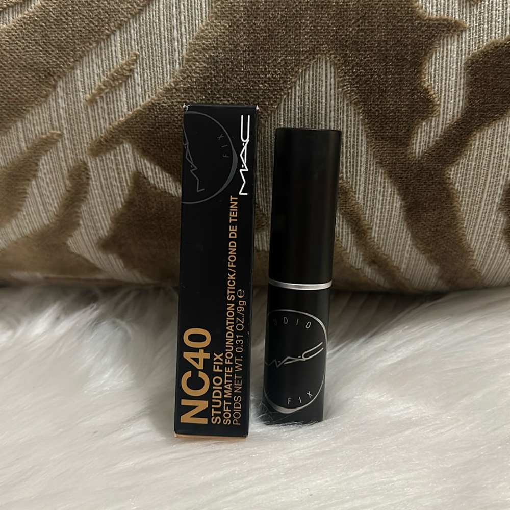 MAC Studio Fix Soft Matte Foundation Stick Shade NC17 Full Size.